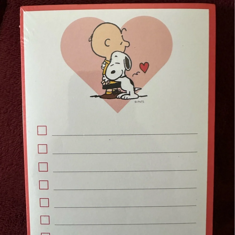 NWT ♥️ Snoopy Notepad Set
Includes 2 pads & 1 has an additional round small pad - Picture 3 of 4